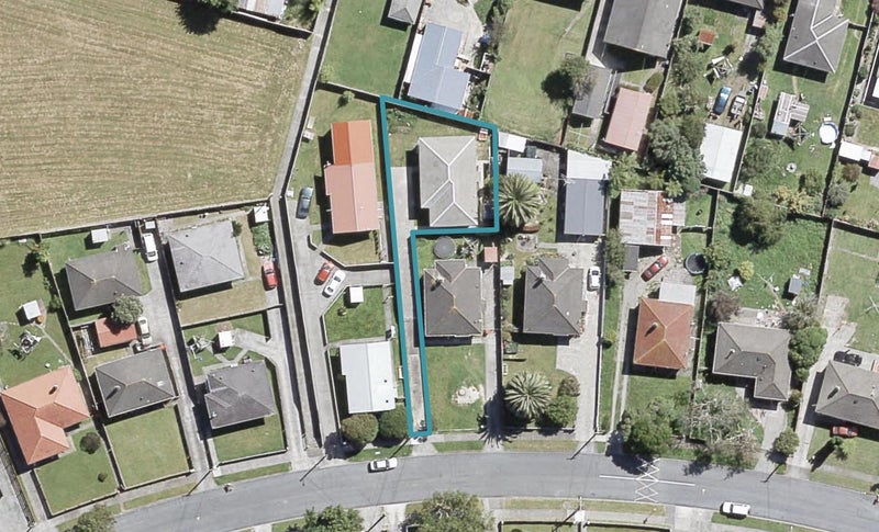 63A Strand Crescent, Naenae, Lower Hutt - Carousel 1