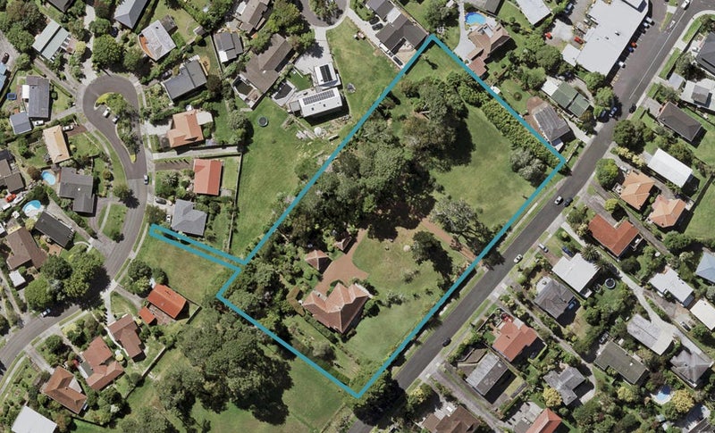 17 Grenada Avenue, Forrest Hill, Auckland - Carousel 1