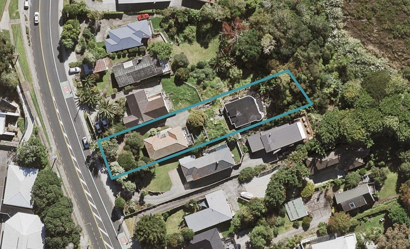 2/11 Lake Road, Northcote, Auckland - Carousel 1