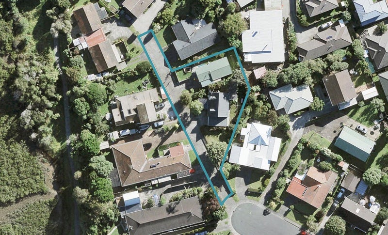 1/13 Edgewater Grove, Orewa, Orewa - Carousel 1