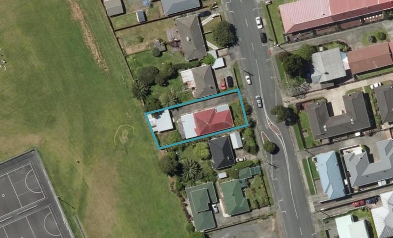 9 Park Avenue, Kensington, Whangarei - Carousel 1