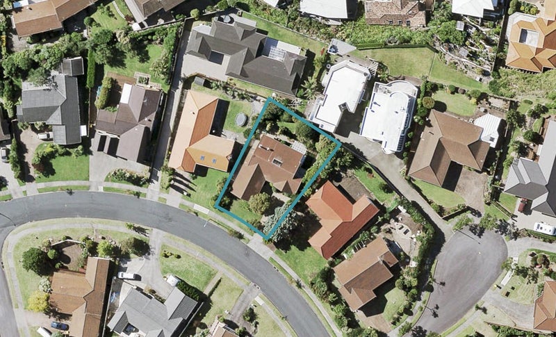 47 Oliver Road, Eastern Beach, Auckland - Carousel 1