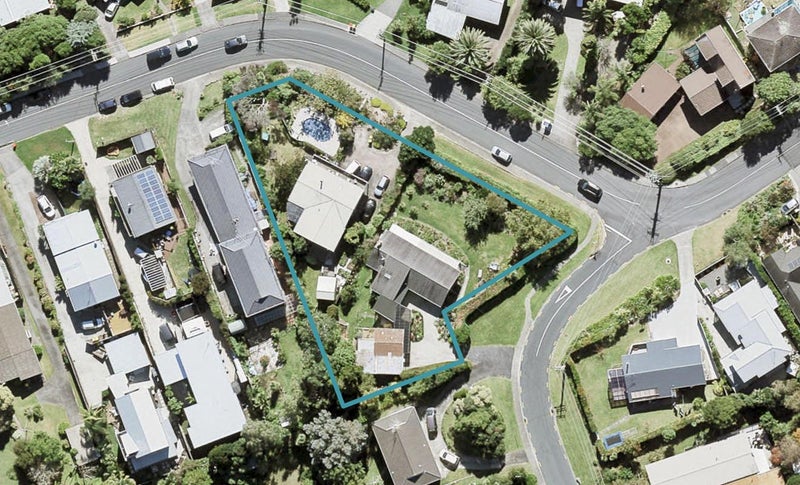 2/2 Watea Road, Torbay, Auckland - Carousel 1