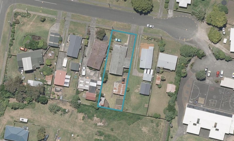 8 Aranui Avenue, Castlecliff, Whanganui - Carousel 1
