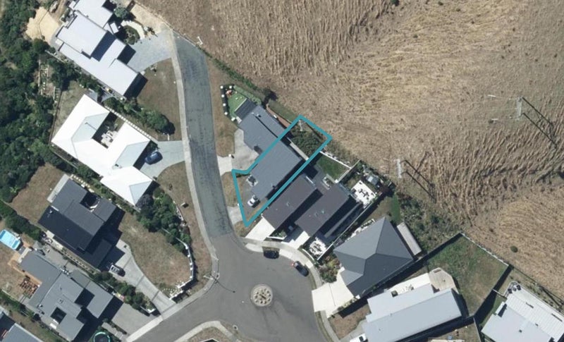 58 Mo Street, Camborne, Porirua - Carousel 1