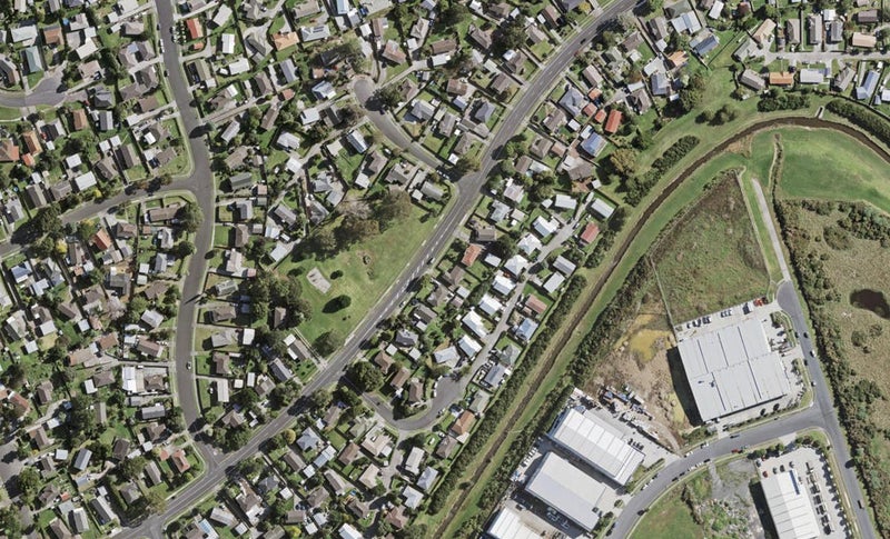 45 Hyperion Drive, Randwick Park, Auckland - Carousel 1