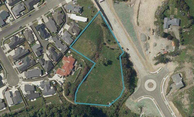 27 James Line, Kelvin Grove, Palmerston North - Carousel 1