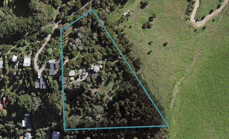 85 Sea View Road, Ostend, Waiheke Island - Carousel 1