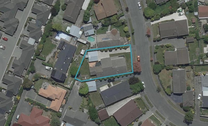 21 Delaware Crescent, Russley, Christchurch - Carousel 1