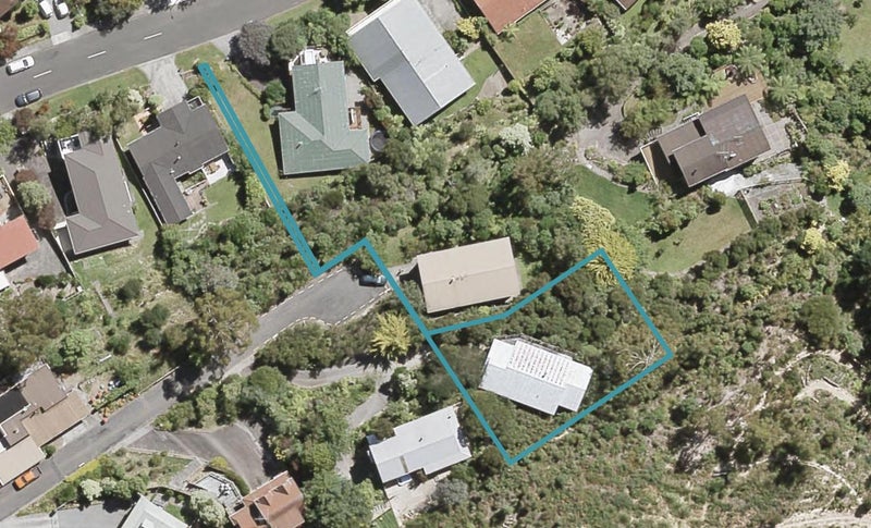 12 Hobbit Lane, Pinehaven, Upper Hutt - Carousel 1