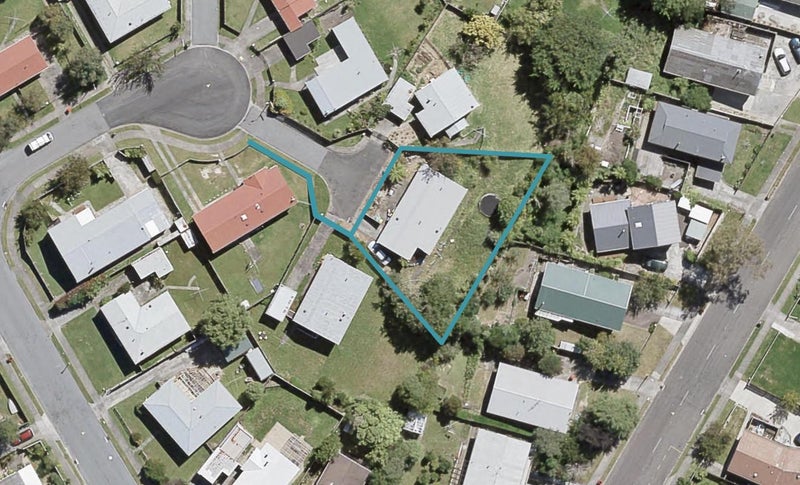 18 Aniseed Grove, Timberlea, Upper Hutt - Carousel 1
