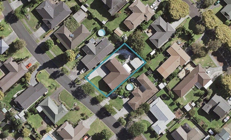 10 Peridot Place, Conifer Grove, Takanini - Carousel 1