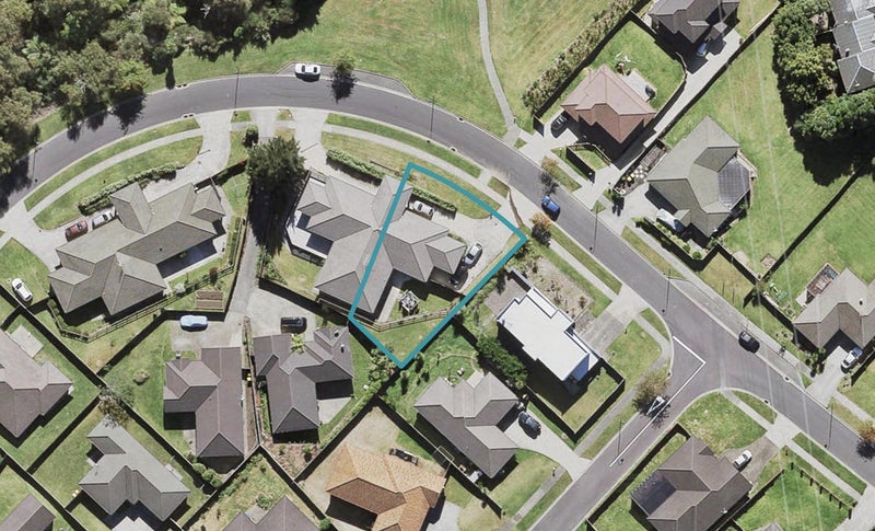 16 Cartmel Avenue, Massey, Auckland - Carousel 1