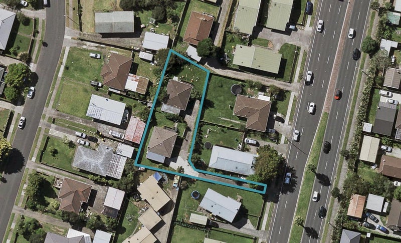 162 Te Irirangi Drive, Clover Park, Auckland - Carousel 1