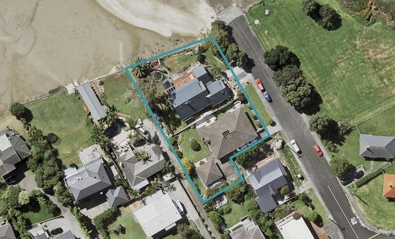 2/6 Sandy Bay Road, Bayswater, Auckland - Carousel 1