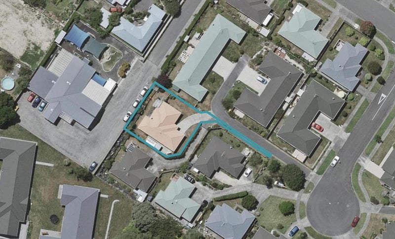 16 Villa Grove, Paraparaumu - Carousel 1