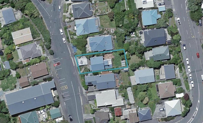 8 Woburn Road, Northland, Wellington - Carousel 1