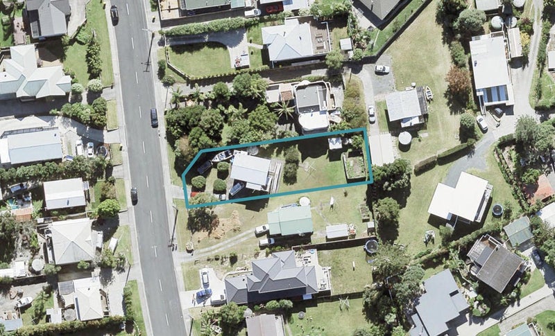 42 SHAKESPEAR RD, Army Bay, Whangaparaoa - Carousel 1
