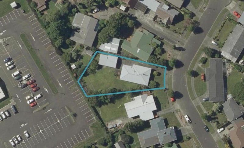 8 Anaru Place, Awapuni, Palmerston North - Carousel 1