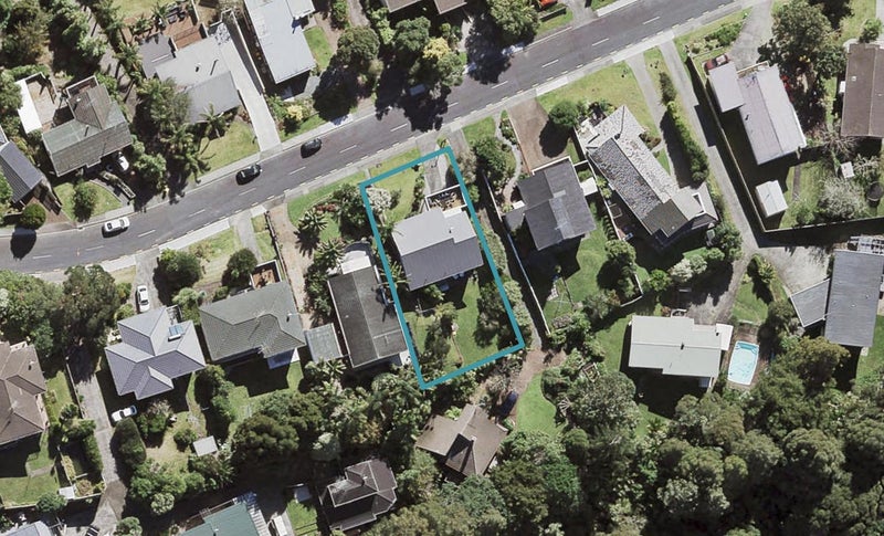 27 McDowell Crescent, Hillcrest, Auckland - Carousel 1