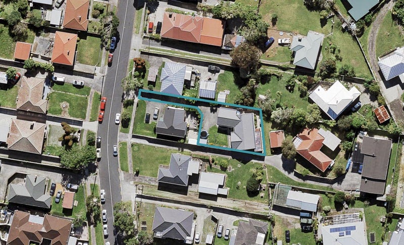 21A Reid Road, New Lynn, Auckland - Carousel 1