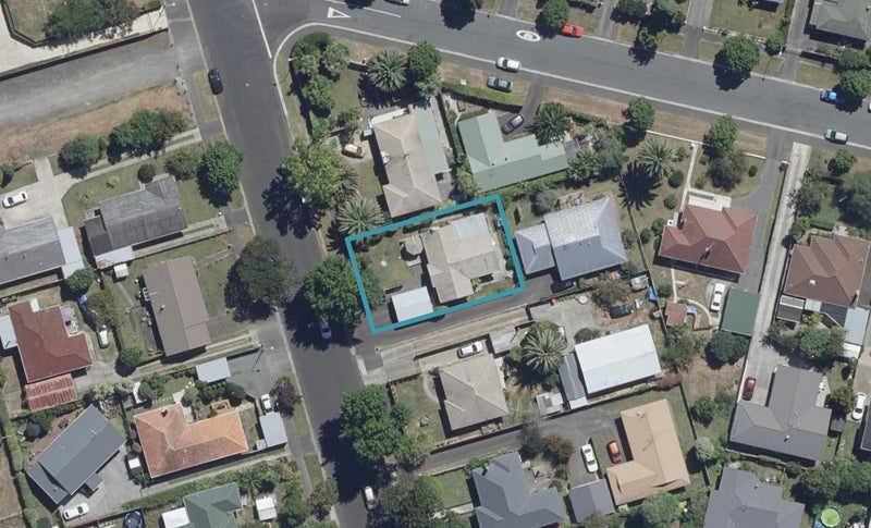 13 Flynn Road, Hillcrest, Hamilton - Carousel 1