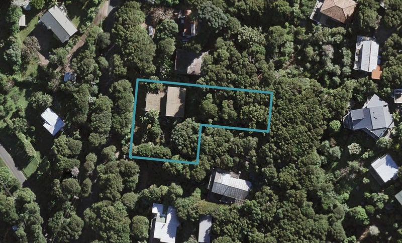 31 O'Brien Road, Omiha, Waiheke Island - Carousel 1