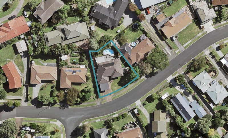 11 Gaylands Place, Opaheke, Papakura - Carousel 1