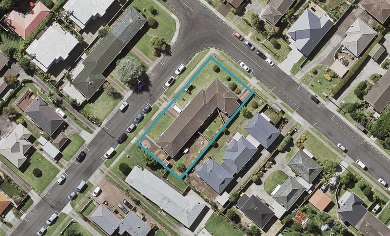 1/6 Waterloo Road, Milford, Auckland - Carousel 1