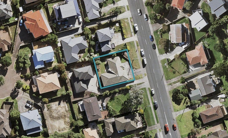 84 Sunset Road, Unsworth Heights, Auckland - Carousel 1