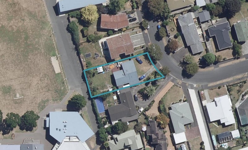 27 Kensington Place, Fairfield, Hamilton - Carousel 1