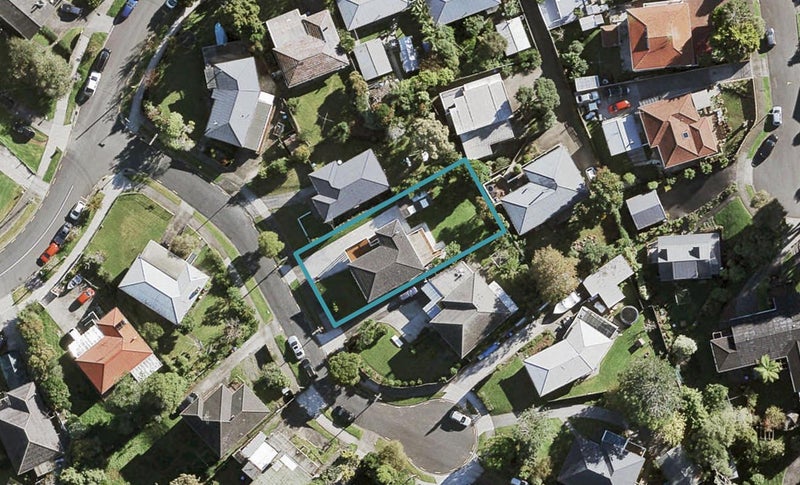 6 Condliffe Place, New Windsor, Auckland - Carousel 1