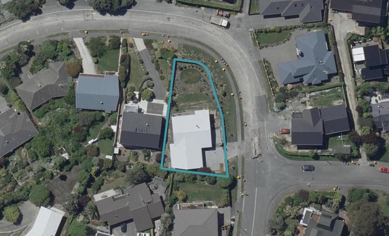 44 Cannon Hill Crescent, Mount Pleasant, Christchurch - Carousel 1