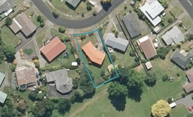 10 Hall Crescent, Taumarunui - Carousel 1