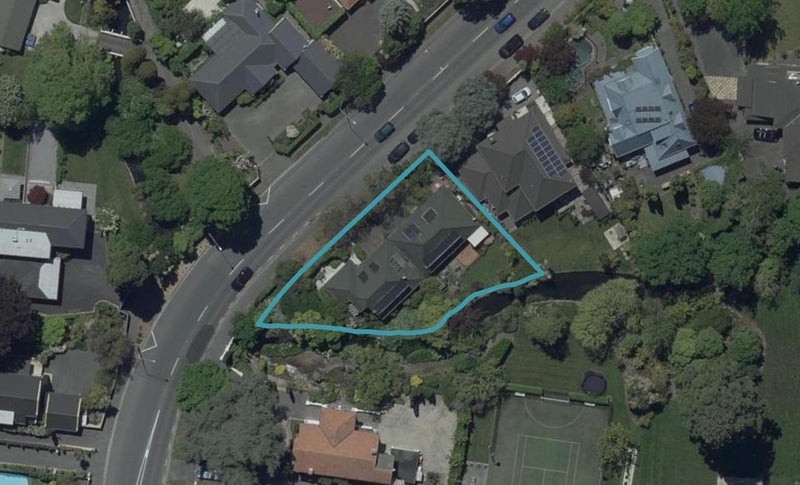 2/14 Glandovey Road, Fendalton, Christchurch - Carousel 1