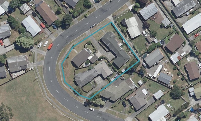 35E Garland Drive, St Andrews, Hamilton - Carousel 1