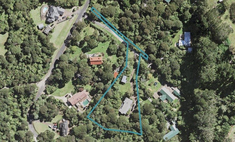 16 Cochran Road, Oratia, Auckland - Carousel 1