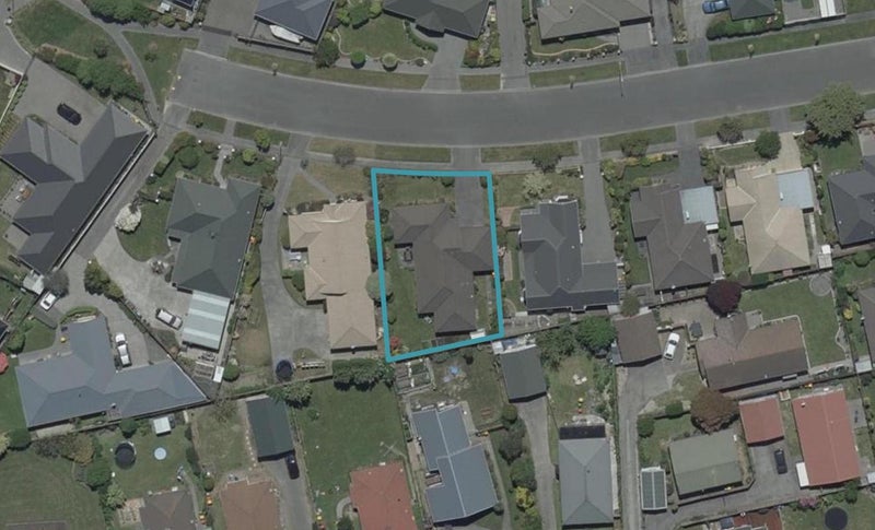 7 Amdale Avenue, Broomfield, Christchurch - Carousel 1