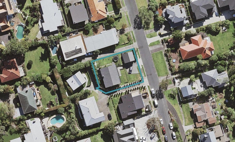 10A Bank Street, Hillcrest, Auckland - Carousel 1