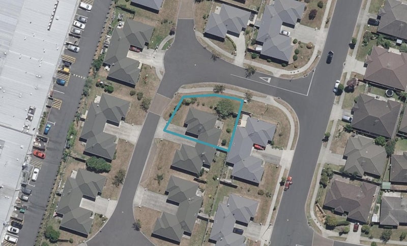 1 Plover Court, Huntington, Hamilton - Carousel 1