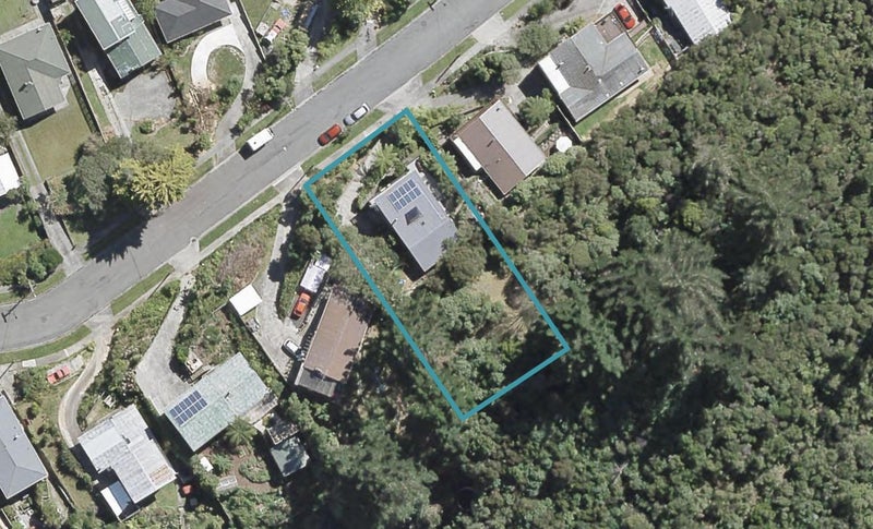 49 Lowry Crescent, Stokes Valley, Lower Hutt - Carousel 1