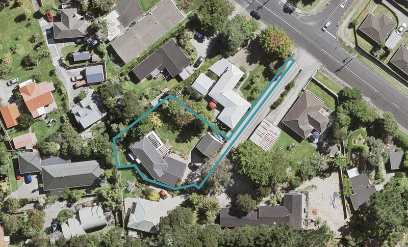 60 Kaurilands Road, Titirangi, Auckland - Carousel 1
