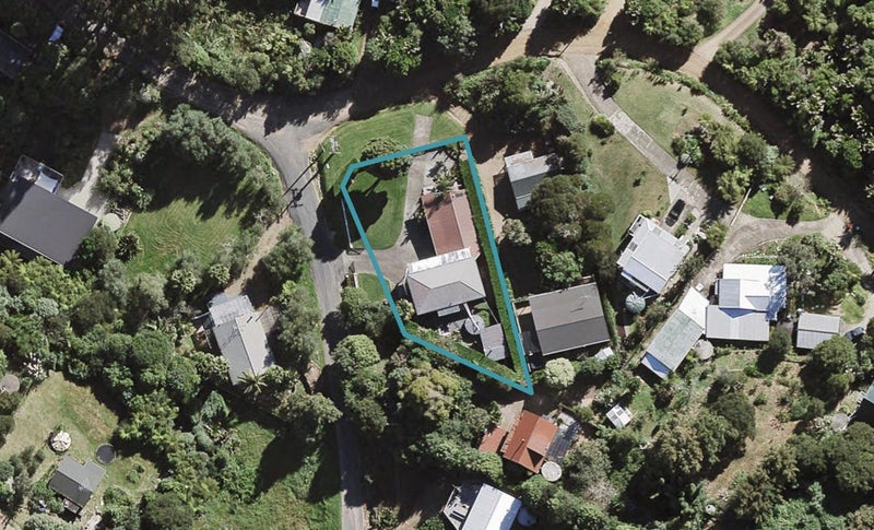 23 Eden Terrace, Onetangi, Waiheke Island - Carousel 1
