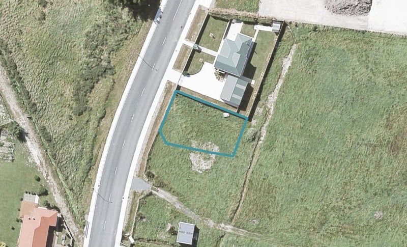 1 Brian Hughes Road, Wainuiomata, Lower Hutt - Carousel 1
