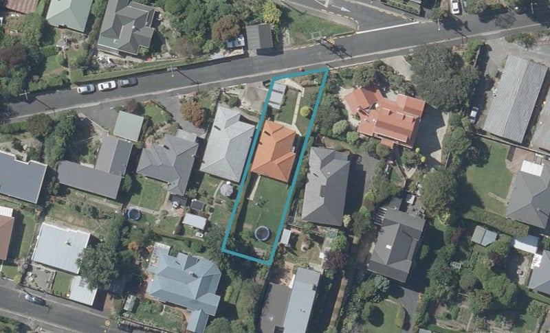 11 Springhill Road, Mornington, Dunedin - Carousel 1