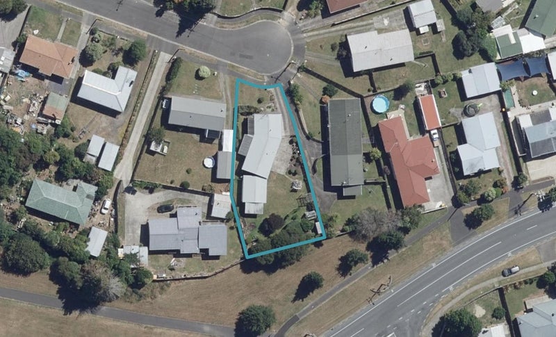 23 Cricket Place, Melville, Hamilton - Carousel 1