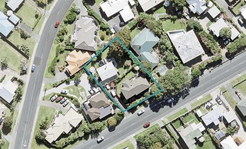 1/946 Whangaparaoa Road, Manly, Whangaparaoa - Carousel 1