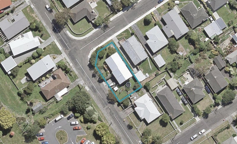 8 Perry Street, Heretaunga, Upper Hutt - Carousel 1