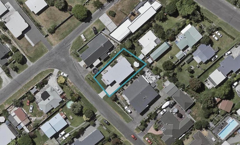 1B Hohiria Street, Waikanae Beach, Waikanae - Carousel 1