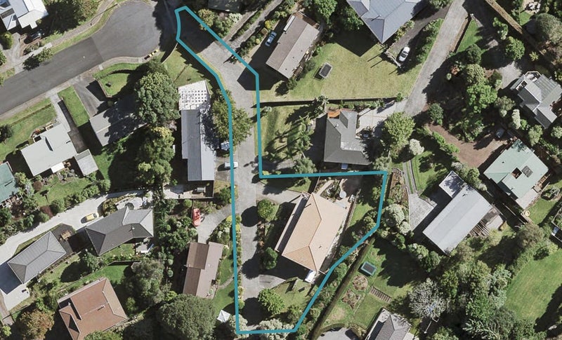 46 Barberton Terrace, Red Hill, Papakura - Carousel 1